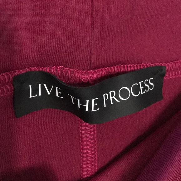 LIVE THE PROCESS leggings - Picture 2 of 5